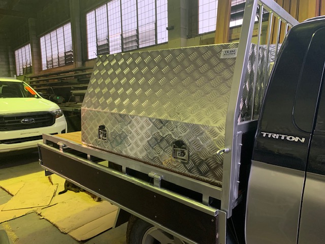 checkerplate-toolbox1