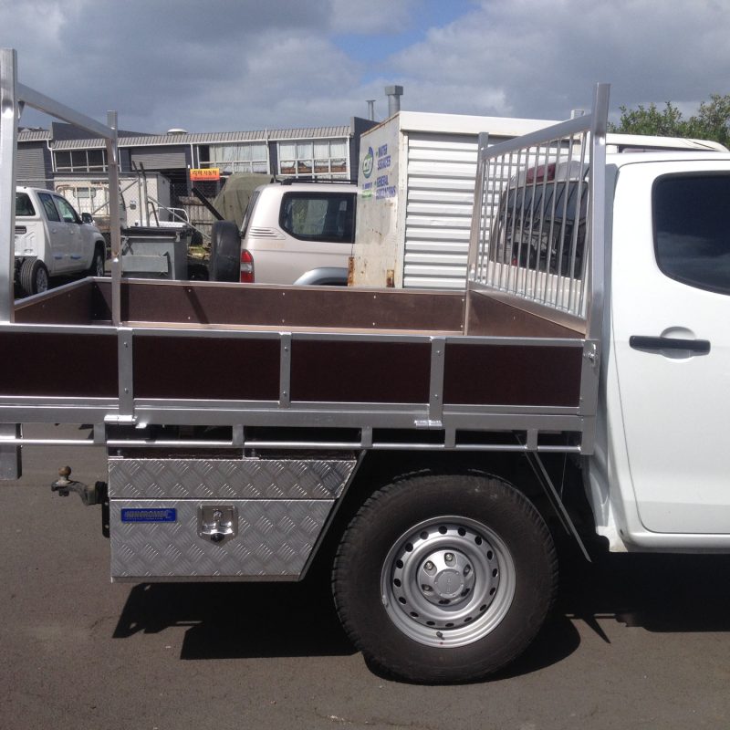 white-extra-cab
